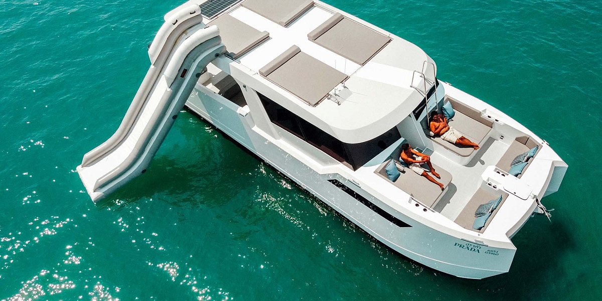 Аренда моторного катамарана Prada 50 на Пхукете